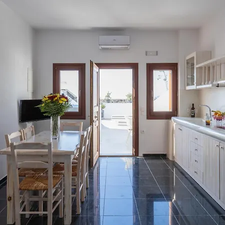 Apartment Captain John - Oia Center