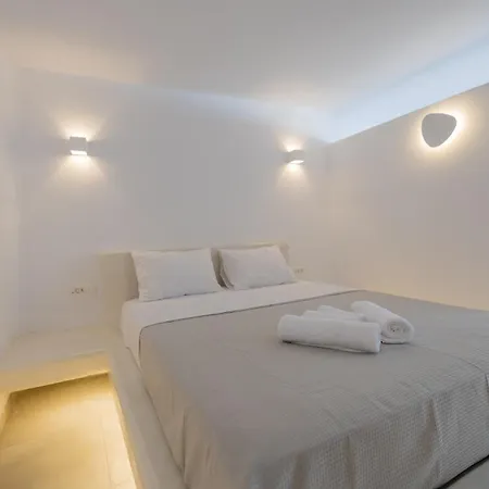 Captain John Oia Center *