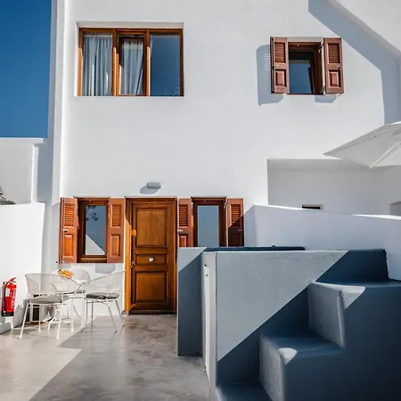 Captain John Oia Center アパート