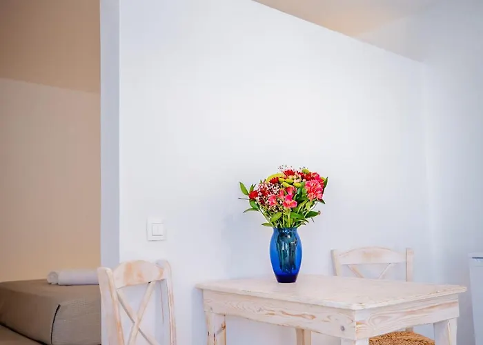 Captain John Oia Center Апартаменты Tholos (Santorini)